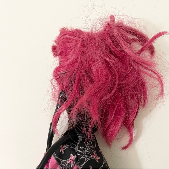 Monster High Catty Noir Doll - Picture 16 of 16